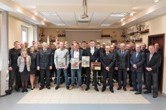 Uroczysty apel z okazji pożegnania strażaków kończących służbę w Państwowej Straży Pożarnej
