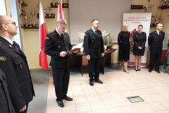 Uroczysty apel z okazji pożegnania strażaków kończących służbę w Państwowej Straży Pożarnej