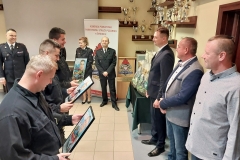 Uroczysty apel z okazji pożegnania strażaków kończących służbę w Państwowej Straży Pożarnej