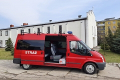 Przekazywanie płynów dezynfekujących i maseczek dla wiernych wspólnot wyznaniowych z terenu powiatu świdnickiego