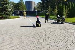 Szkolenie podstawowe strażaków ratowników OSP - rozwijanie linii wężowych