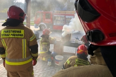 Ćwiczenia z zakresu technik gaszenia pożarów wewnętrznych