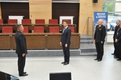 Uroczysta zbiórka, podczas której wręczono promesy przedstawicielom Ochotniczych Straży Pożarnych z terenu powiatu świdnickiego na realizację zadań statutowych