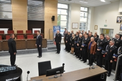 Uroczysta zbiórka, podczas której wręczono promesy przedstawicielom Ochotniczych Straży Pożarnych z terenu powiatu świdnickiego na realizację zadań statutowych