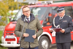 Uroczystość przekazania samochodu ratowniczo-gaśniczego z Jednostki Ratowniczo-Gaśniczej w Świdniku dla jednostki Ochotniczej Straży Pożarnej w Minkowicach włączonej do krajowego systemu ratowniczo-gaśniczego