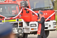 Uroczystość przekazania samochodu ratowniczo-gaśniczego z Jednostki Ratowniczo-Gaśniczej w Świdniku dla jednostki Ochotniczej Straży Pożarnej w Minkowicach włączonej do krajowego systemu ratowniczo-gaśniczego