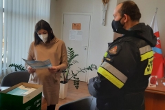 Przekazanie do gmin powiatu świdnickiego ulotek informacyjnych dotyczących  szczepień przeciw COVID-19.